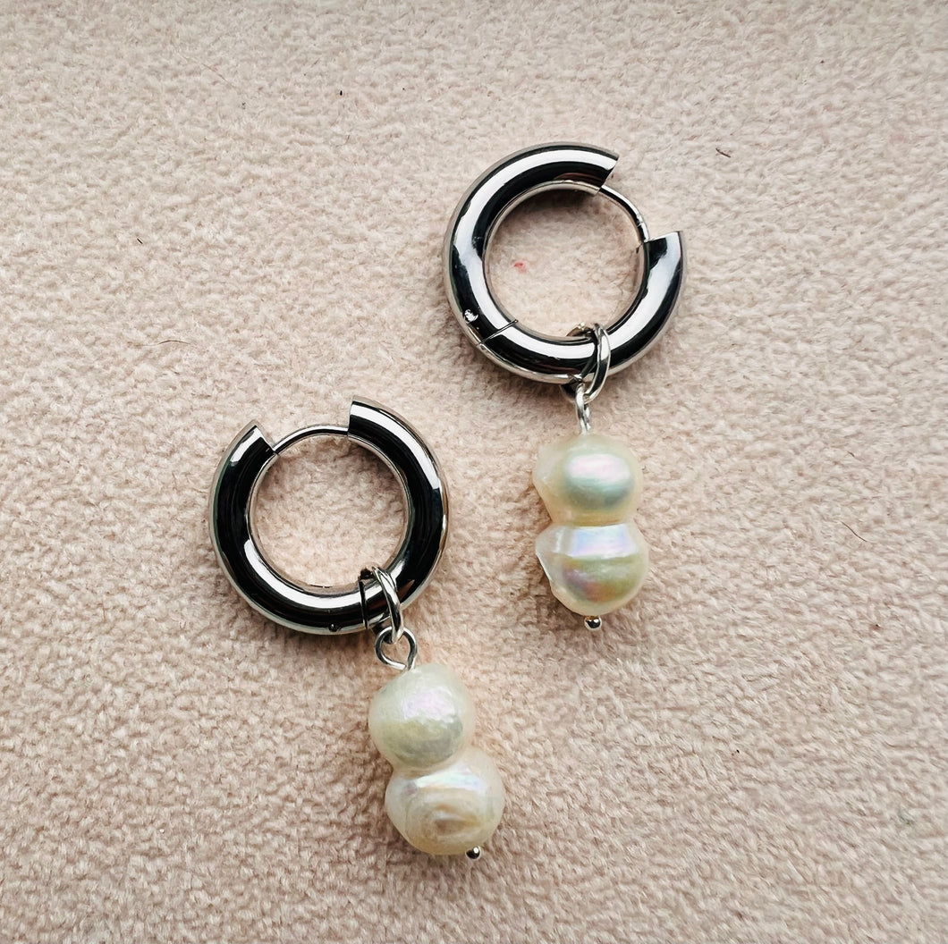 Chunky hoops with peanut pearl